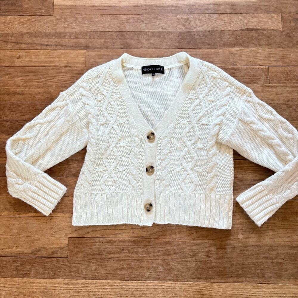 Kendall & Kylie white button front cardigan sweater size large L
b51